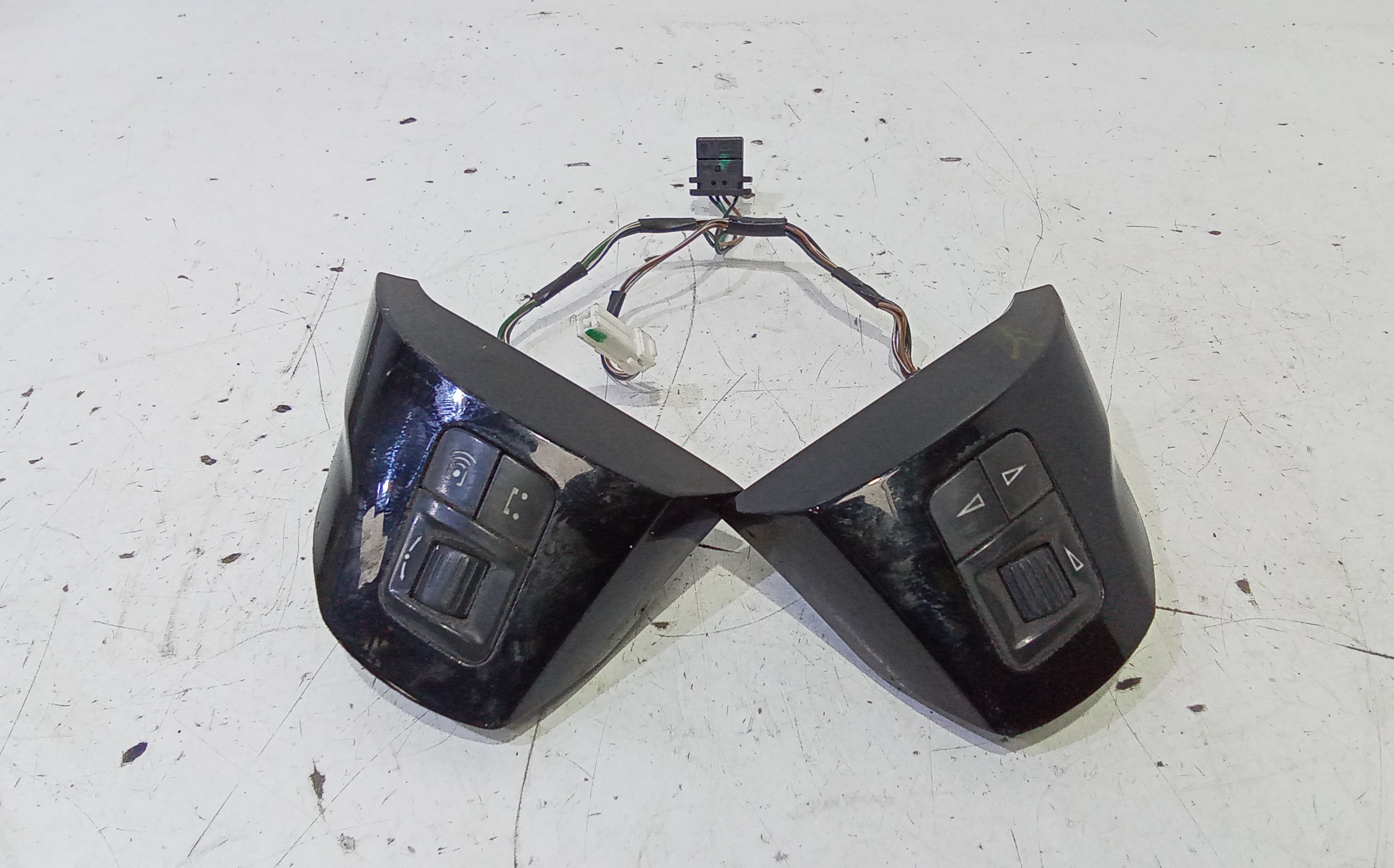 Comandi al volante multifunzione OPEL Corsa D 5P 1� Serie