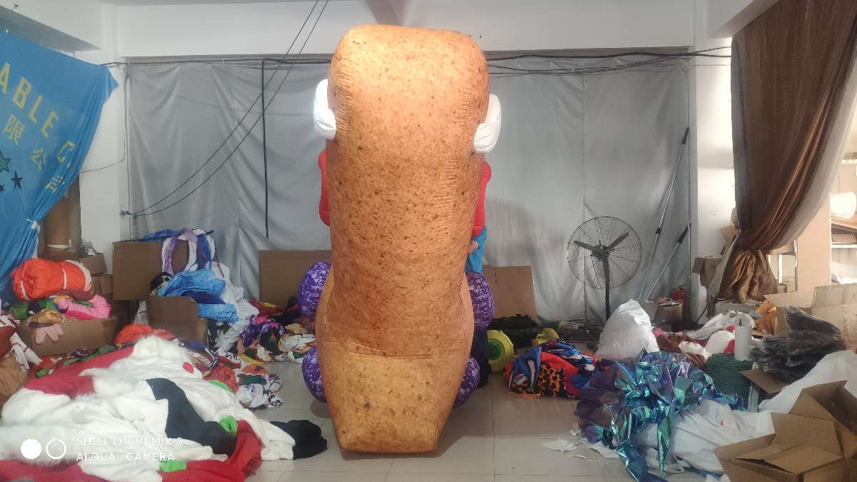Bonhomme Pain d’épice Joyeux Gonflable   vue de face profil