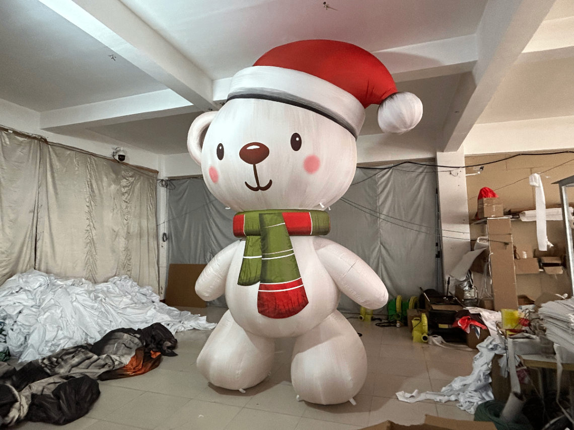 Nounours géant gonflable