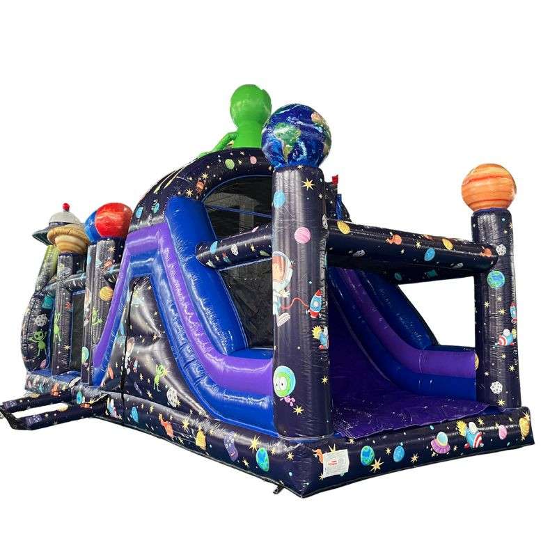 Parcours Gonflable Galaxie vue sur toboggan 