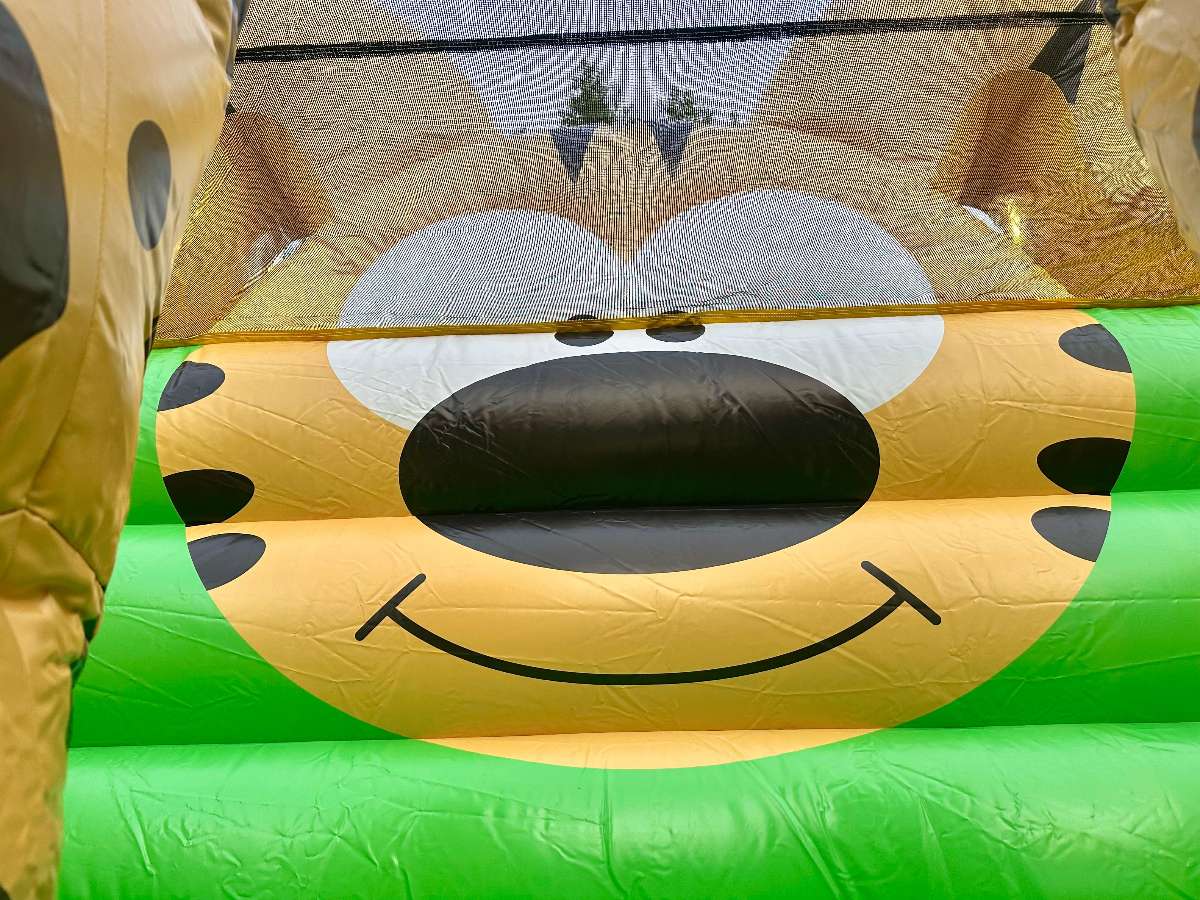 tête du marsupilami en haut du toboggan 
