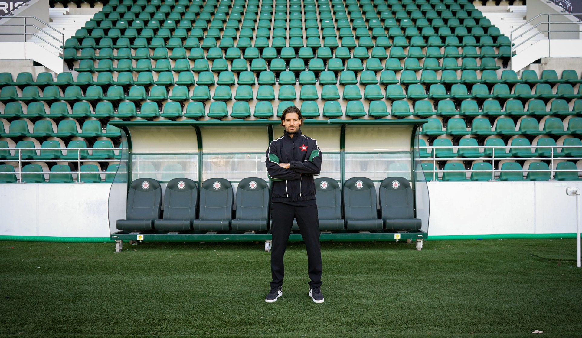 DAMIEN PERRINELLE, NOUVEL ENTRAÎNEUR DU RED STAR FC
