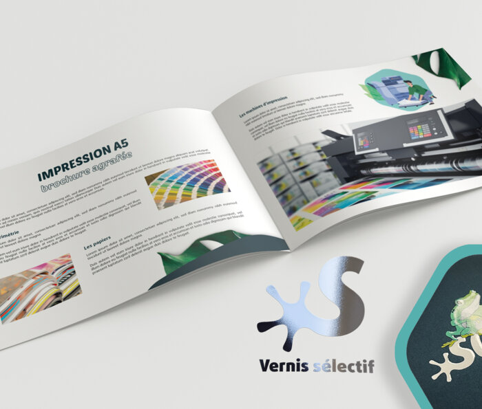 Brochure agrafée A5 paysage avec vernis sélectif