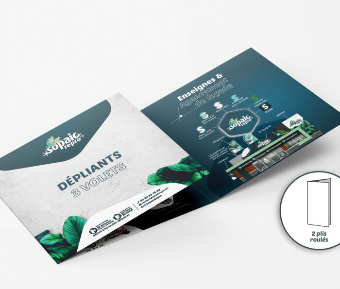 Dépliant carré 3 volets avec plis roulés