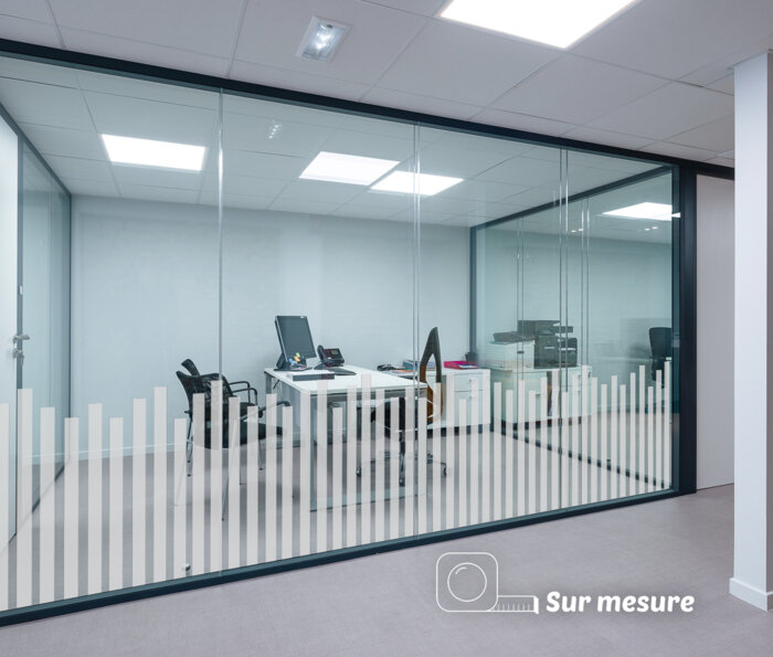 Film dépoli - lignes verticales bureau