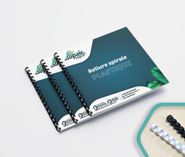 Reliure spirale plastique format carré