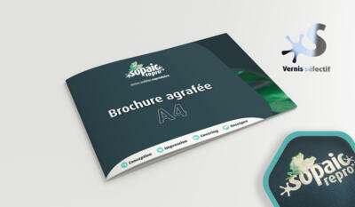 Brochure agrafée A4 paysage avec vernis sélectif