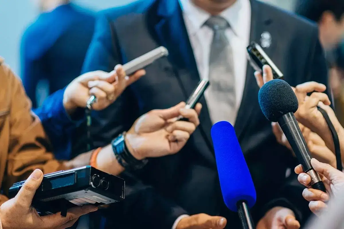 ما هي وظيفة العلاقات العامة