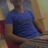 طالب اقتصاد وهندسة معلوماتية