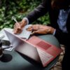كتابة مقالة 1500 كلمة متوافقة مع seo + هدية مقالة 500 كلمة