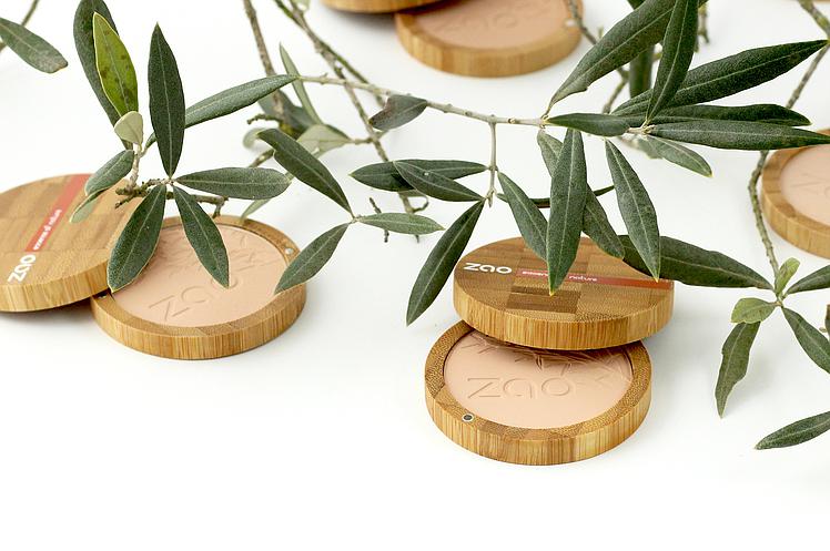 https://s3.eu-west-3.amazonaws.com/shopinvader-demo-public-assets/cosmetika/compact-powder_748_497-72859.jpg