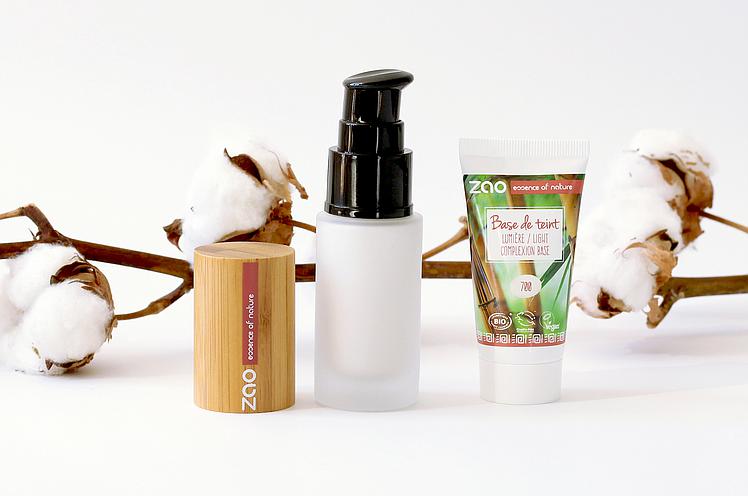 https://s3.eu-west-3.amazonaws.com/shopinvader-demo-public-assets/cosmetika/light-complexion-base_748_497-73651.jpg