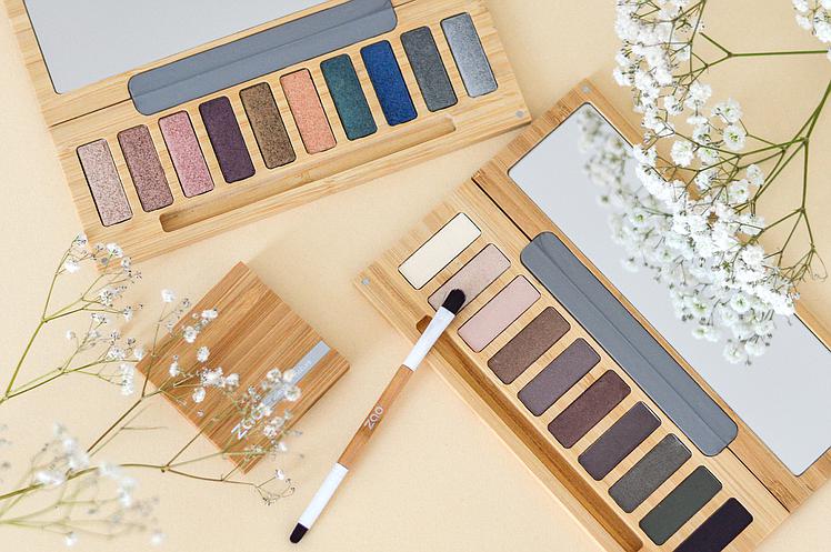 https://s3.eu-west-3.amazonaws.com/shopinvader-demo-public-assets/cosmetika/rectangular-eye-shadow_748_497-74880.jpg