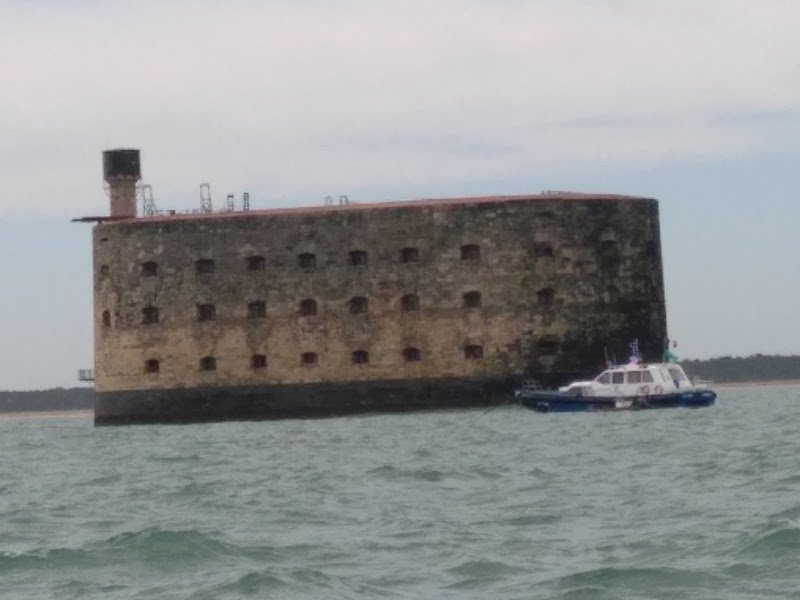 Ile d'OLERON Location velos VTT VTC Trottinettes à moteur, Rosalie