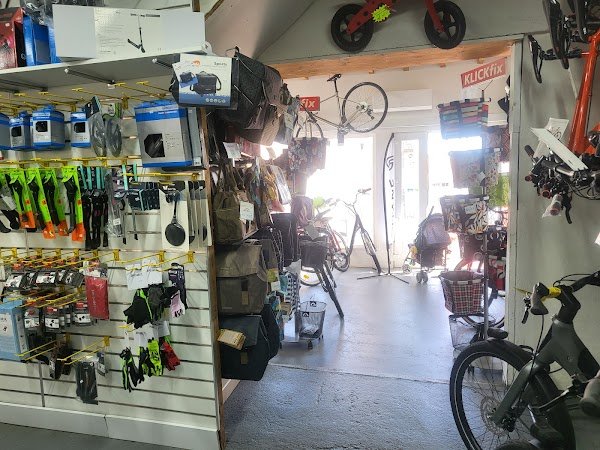 ROULEZ JEUNESSE (Ex-Cycles Bien Eric) - Photo 3