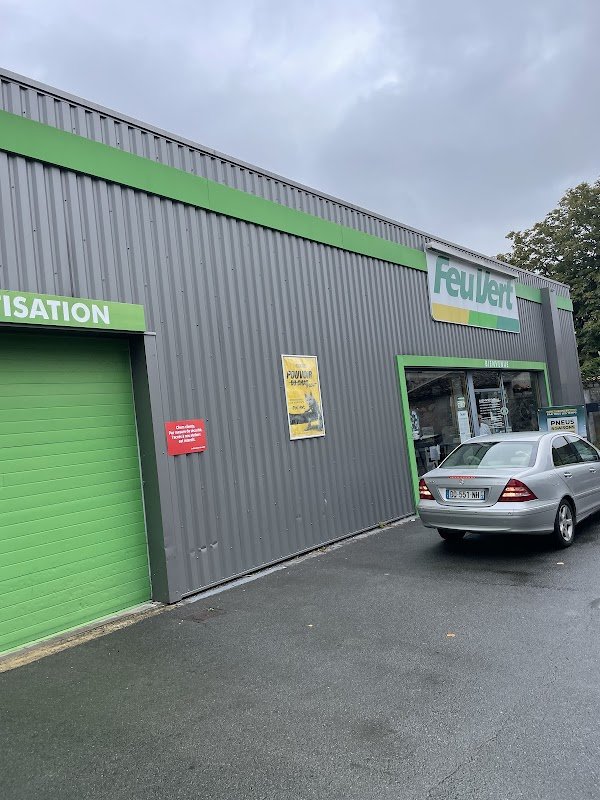 Feu Vert Auto Center Saintes - Photo 2