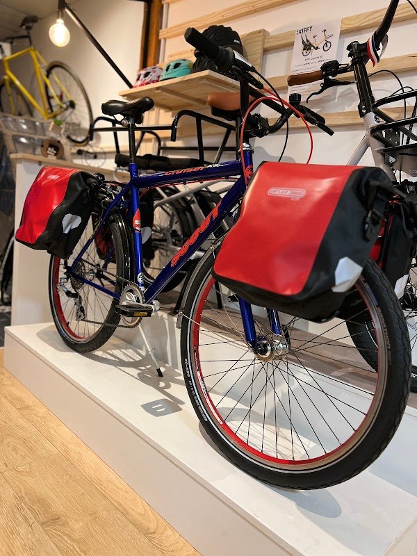 Musettes et bicyclette l'atelier - Photo 2