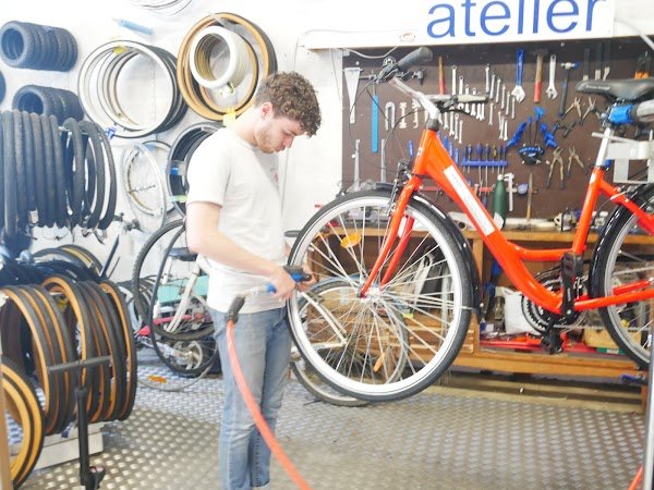 Abbis Bike Rental & rosalies - Photo 3