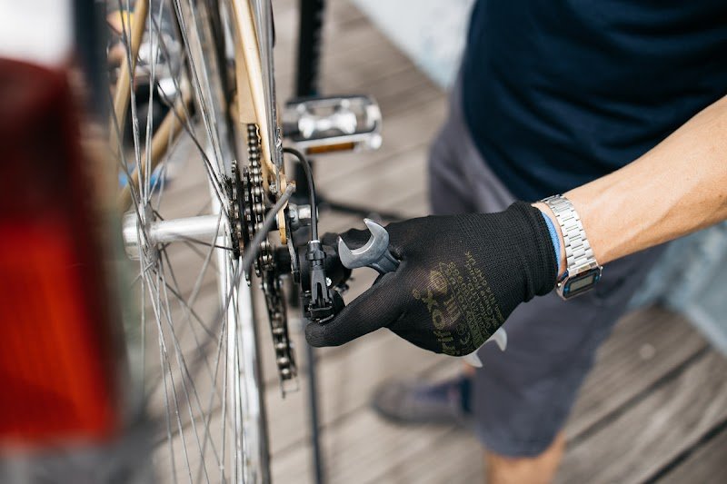 Pierre - Réparateur vélo à domicile - RoulezJeunesse.com