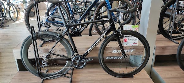 Giant store Tignieu - Photo 4