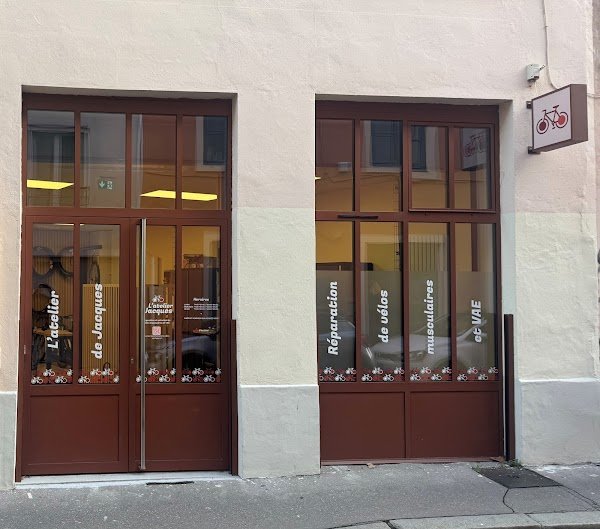 L'atelier de Jacques réparation et entretien de vélos à Lyon - Photo 3