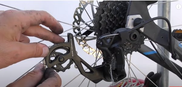 Vélo Cycle Trottinette à Lyon - Photo 3