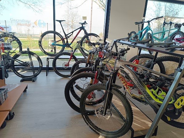 BIKE N ROLL - Photo 4