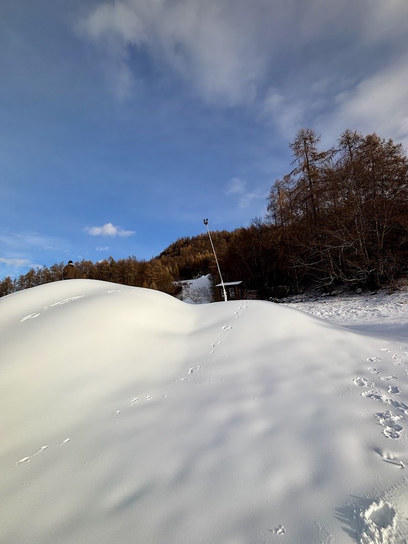 EYMAR DAUPHIN SPORTS - SPORT 2000 ST LEGER -Location ski Saint Léger les Mélèzes