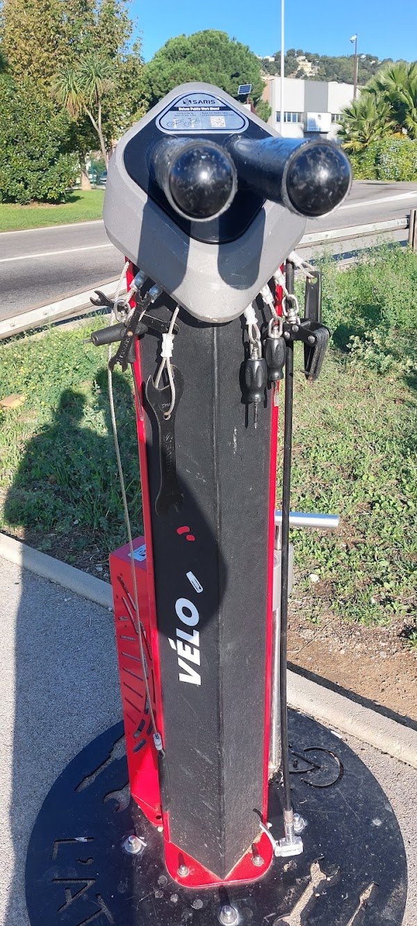 Atelier vélo SARIS "Rond-point ZI" - Photo 2