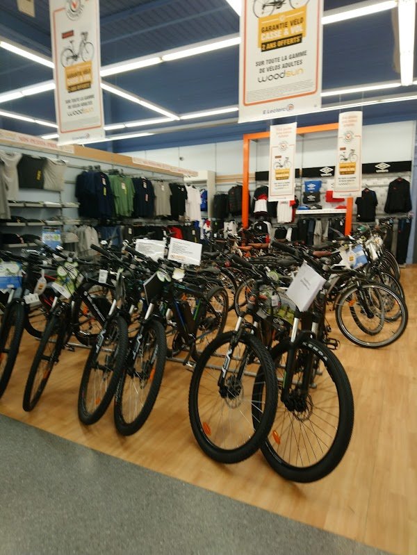 Sports Store E-Leclerc in Romilly Sur Seine - Photo 2