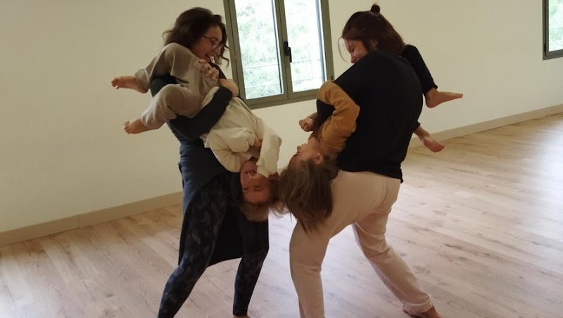 Educator Specialized Libéral - Support To Parentalité, To Professionals Children - Edith Reynès - Sarl. Etre Avec