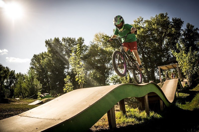 Bikepark Duverbike location VTT VTTAE club VTT trottinette électrique