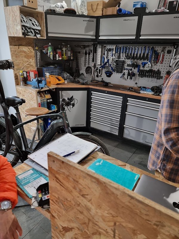 L'atelier vélo 84 - Vente de vélos, réparation, location de cycles classiques et électriques Luberon Vaucluse - Photo 3