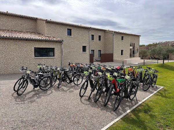 STATIONS BEE'S LUBERON ROBION - Photo 2