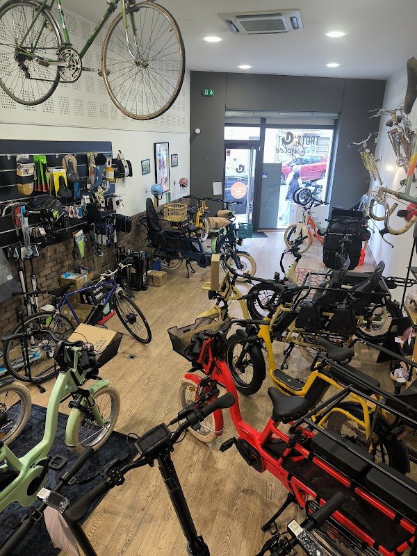 Trott'E Cycles : Réparation de vélos électriques, vélos et trottinettes - Vente de vélos, vélos électriques et trottinettes. - Photo 3