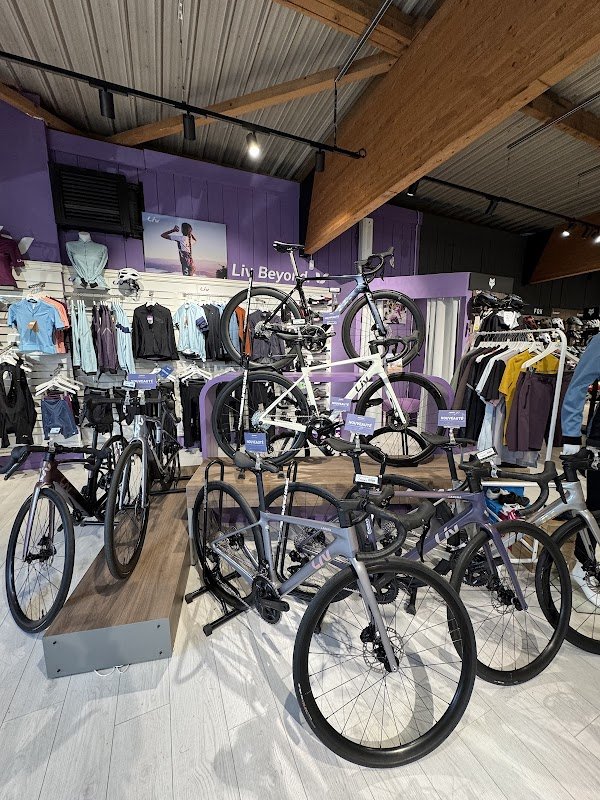 Giant Grenoble Saint Egreve - Photo 2