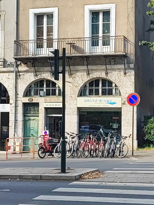 VELO VAL DE LOIRE Location de Vélos - Bike Rental - Vente de vélos Electriques Location Loire à Vélo - Photo 3