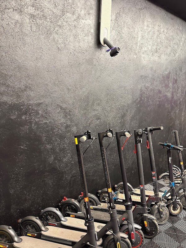 Nomad Motors 34 - Photo 4