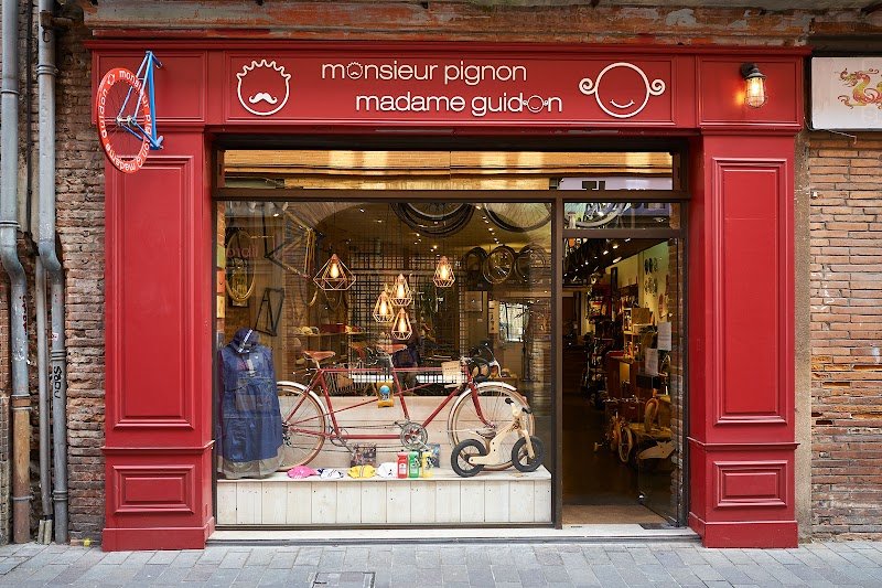 Mr. Pignon Mrs. Guidon