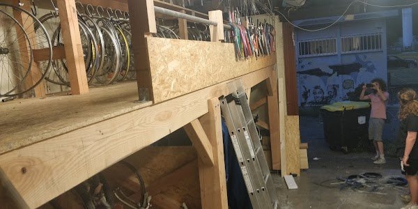 ZINC - Bike Workshop / Second hand / computer repair - Photo 5