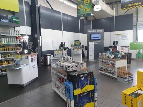 Auto Feu Vert Estancarbon Center - Photo 3