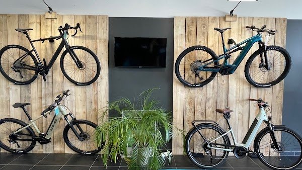 YouMouv - Magasin de vélo scooter et moto électrique - Atelier réparation - Photo 2