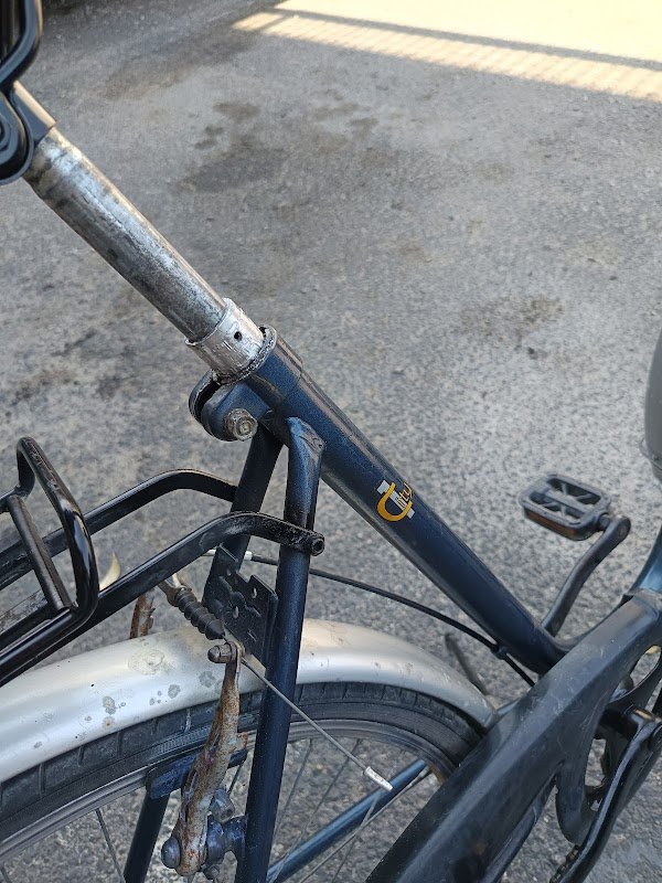 A BICYCLETTE : Atelier de réparation et entretien. vente vélos d'occasion - Photo 5