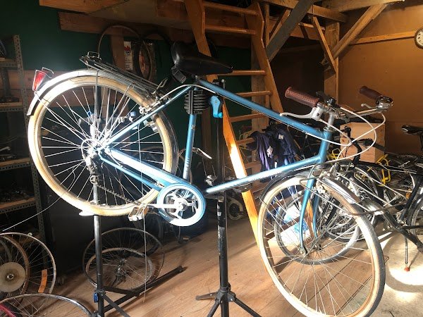 La Berzingue. Réparateur vélo. - Photo 4