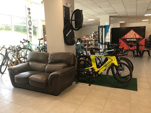 Tours'N Wheel - Photo 2