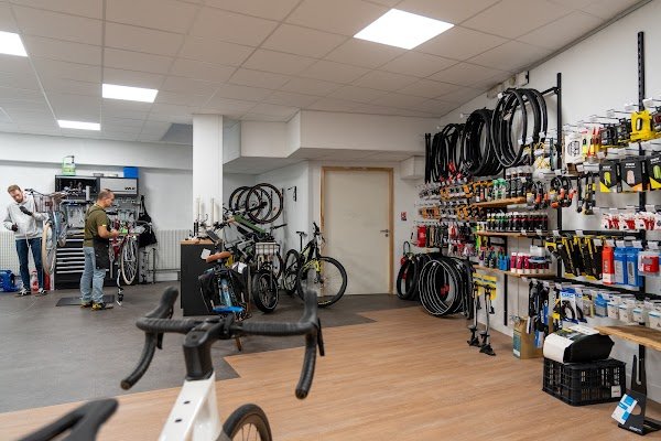 Véloce - Concept Store & Atelier vélo - Photo 2