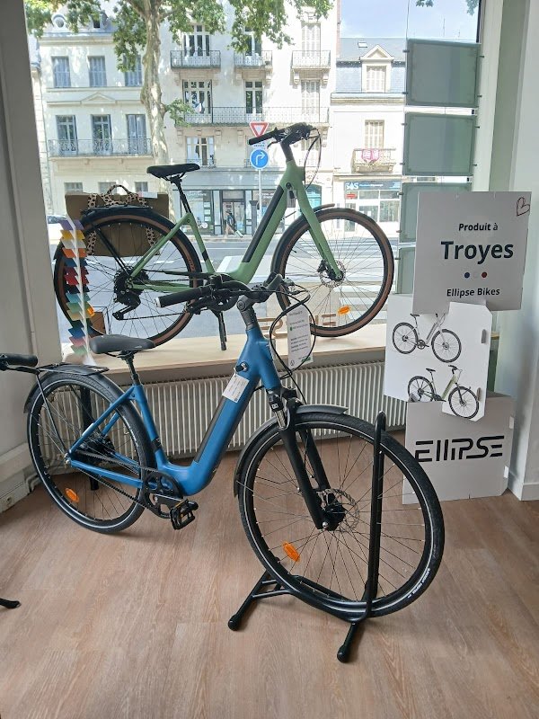 Véloce - Concept Store & Atelier vélo - Photo 3