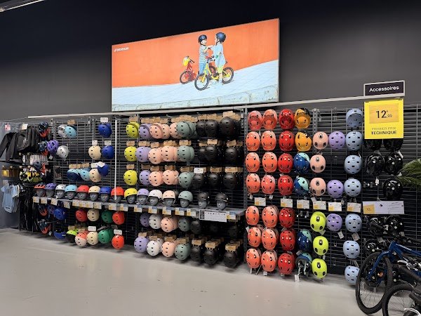 Decathlon Bourgoin Jallieu - Photo 2