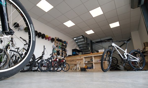Ibex Bike Shop - Photo 2