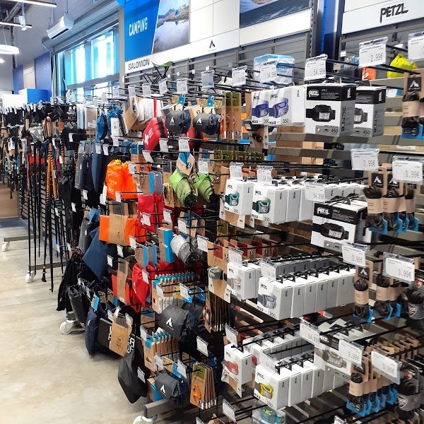 INTERSPORT - ST ETIENNE DE SAINT GEOIRS - Photo 3